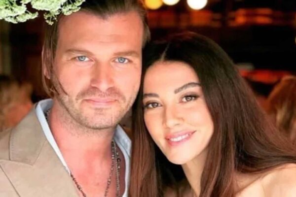 Kıvanç Tatlıtuğ ve Başak Dizer Oğullarının Yüzünü İlk Kez Gösterdi! 