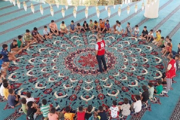 Kızılay Mardin Artuklu’dan Kur’an öğrencilerine ziyaret
