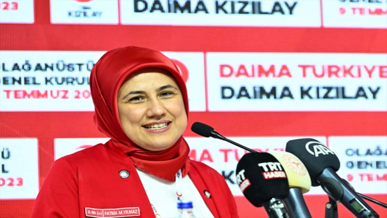 Kızılay Tarihinde İlk Kadın Genel Başkan Seçildi Prof Dr Fatma Meriç Yılmaz Kızılay Başkanı Oldu
