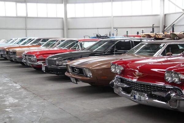 Klasik Otomobiller İstanbul’da Prostat Kanseri İçin Yol Aldı