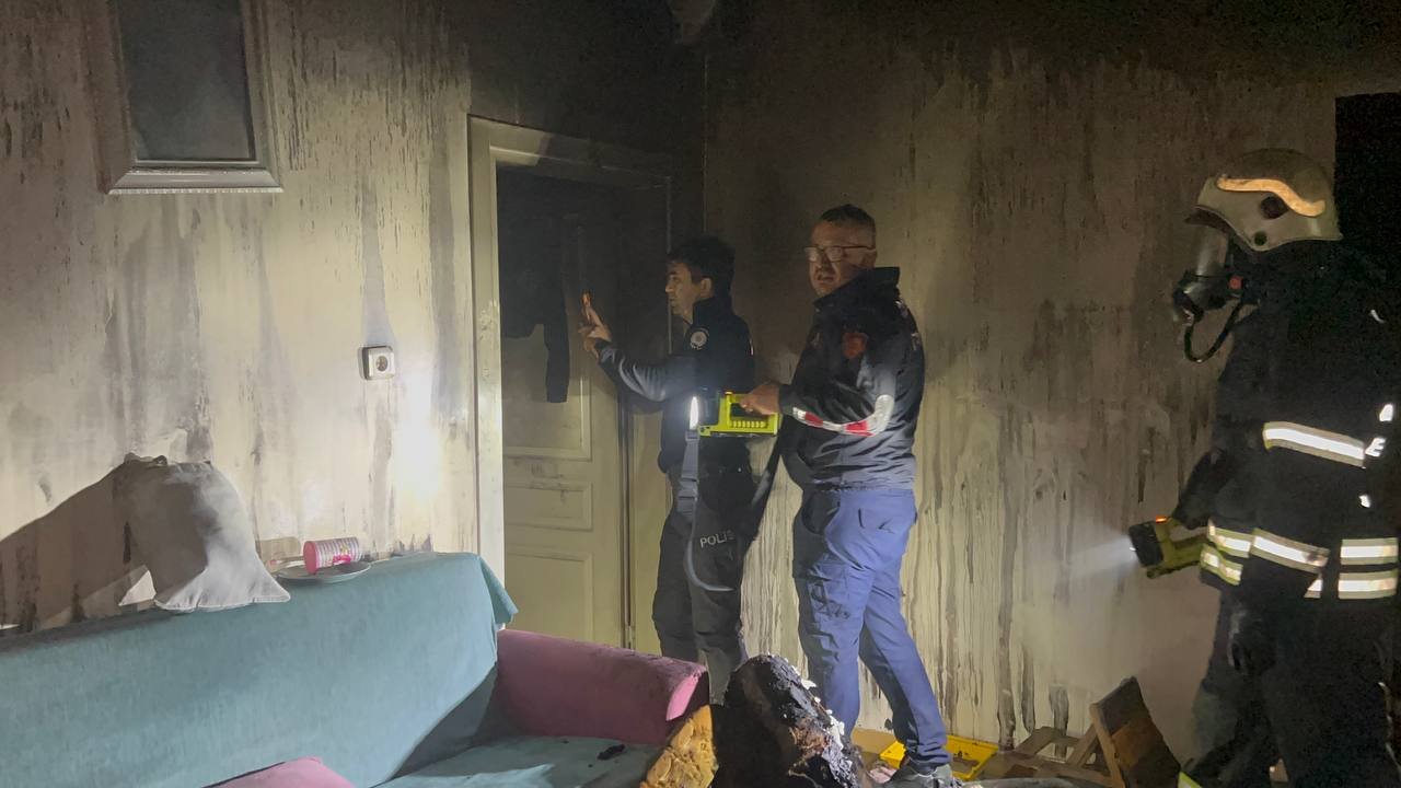 kocaelide bir apartman dairesinde yangın Çıktı