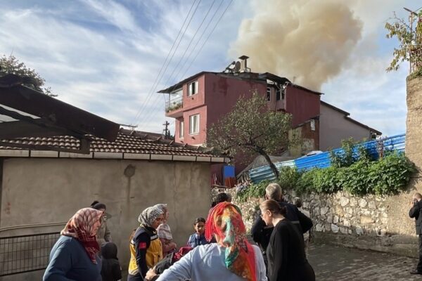 Kocaeli’de Doğalgaz Sobasından Yangın Çıktı