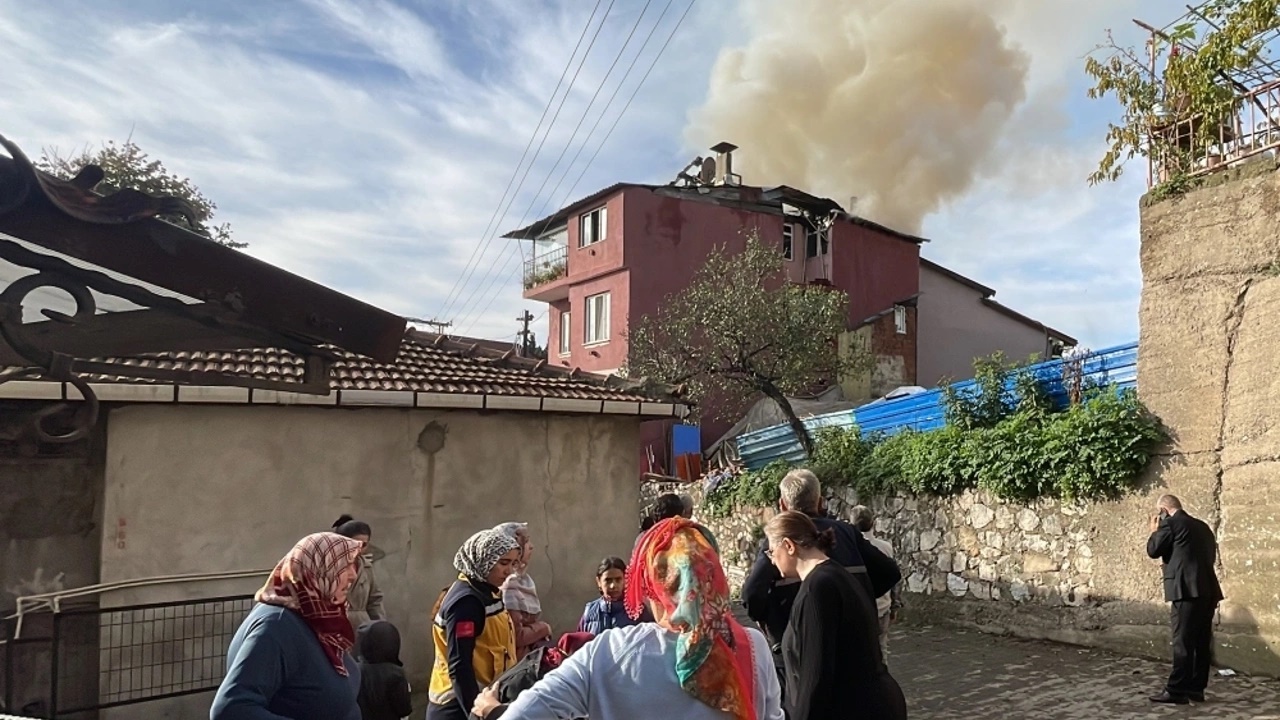 kocaelide doğalgaz sobasından yangın Çıktı