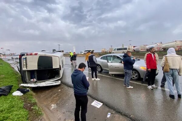 Kocaeli’de İşçi Servisi Devrildi