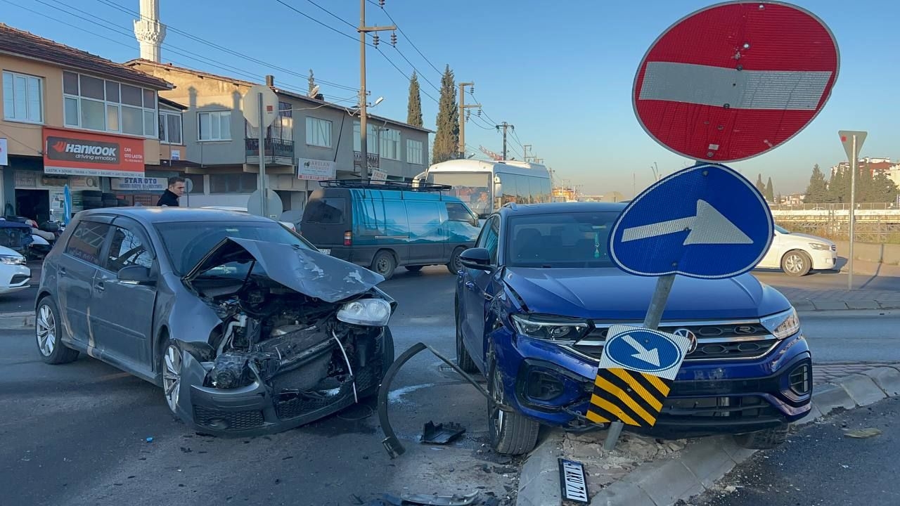 kocaelide kaza 3 kişi yaralandı