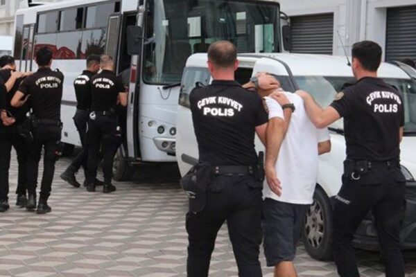 Kocaeli’de Otomobil Hırsızlığı Şüphelileri İstanbul’da Tutuklandı!