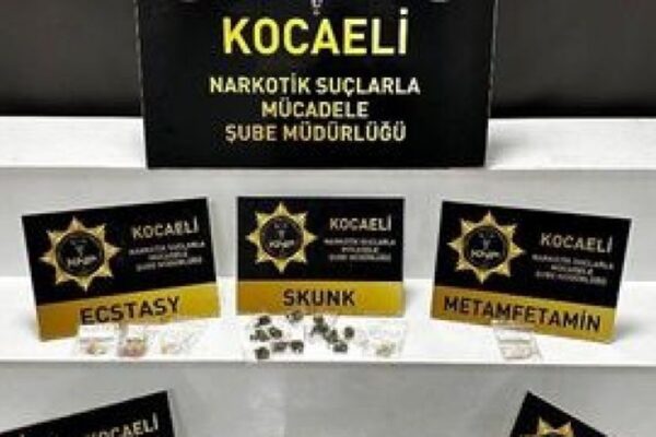 Kocaeli’de Uyuşturucu Operasyonunda Gözaltına Alınan 3 Şüpheli Tutuklandı