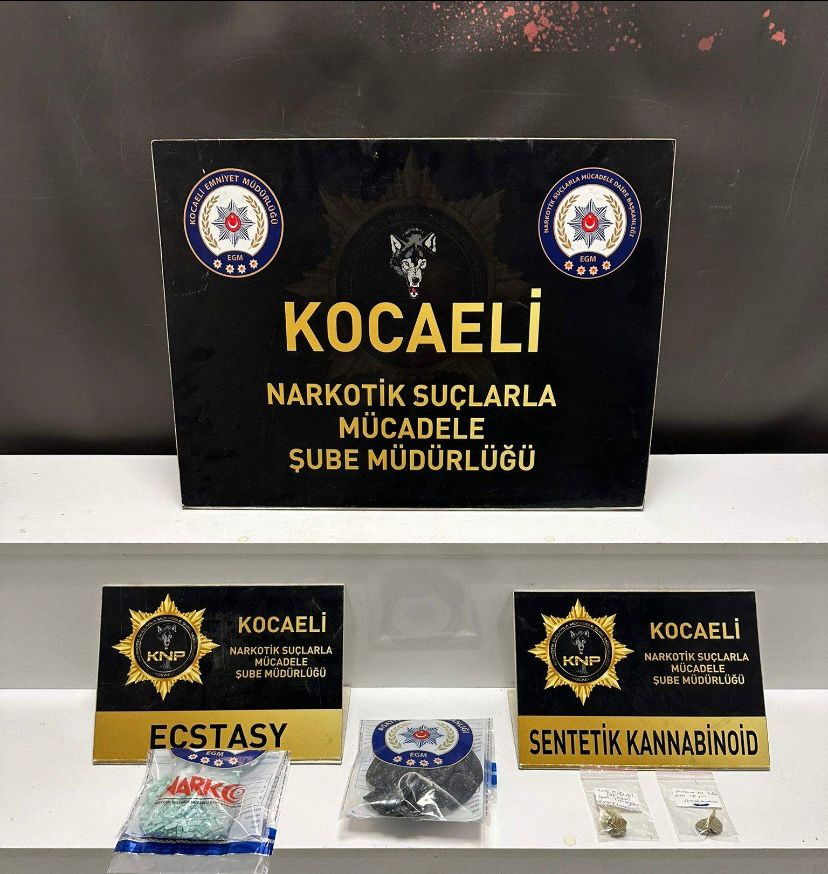 kocaelide uyuşturucu Şüphesiyle 4 kişi tutuklandı