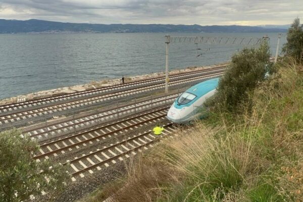 Kocaeli’de Yüksek Hızlı Tren 1 Kişiye Çarptı