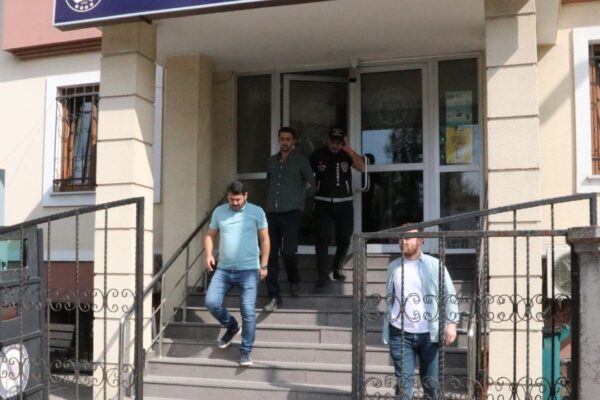 Kocasının Silahla Yaraladığı Kadın Hastanede Yaşamını Yitirdi