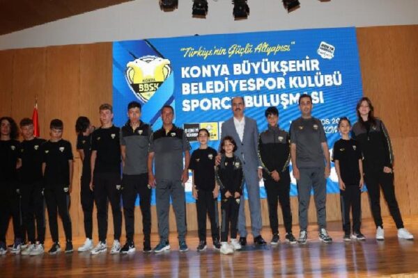 Konya Büyükşehir sporcularıyla buluştu