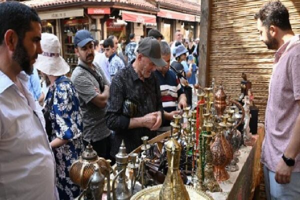 Konya Tarihi Bedesten’te alışveriş rahmeti