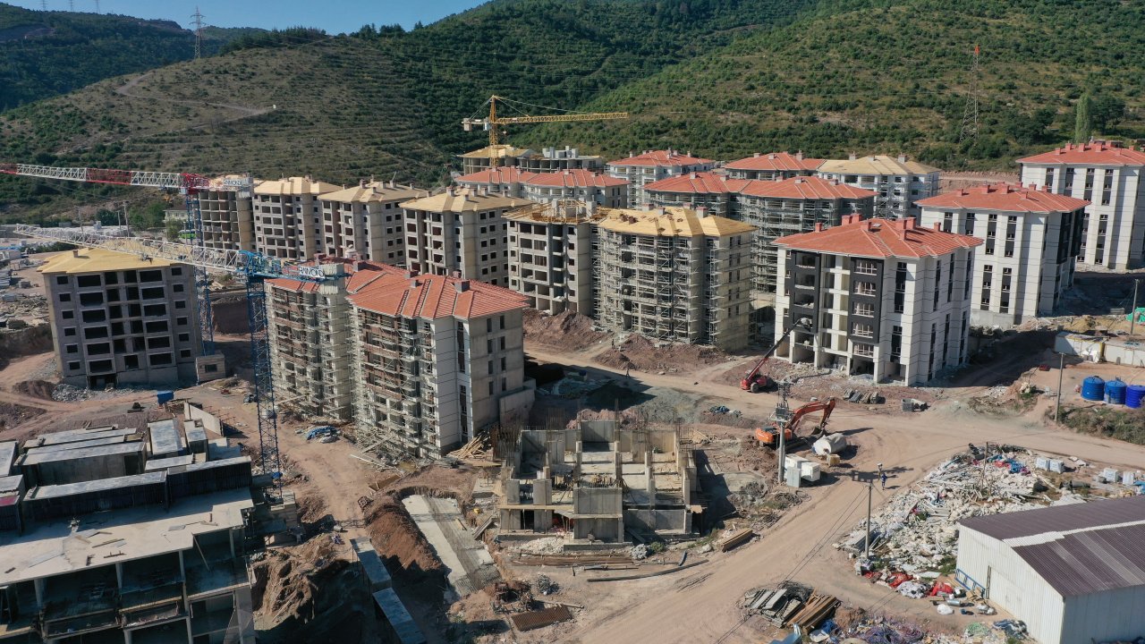 körfez İlçesinde kentsel dönüşüm hızla devam ediyor