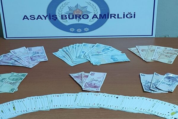Kumar Oynayan 3 Kişiye 12 Bin 165 Lira Ceza