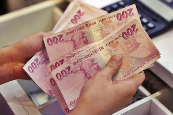 Kur Korumalı Mevduat Hesaplarında Rekor Düşüş Devam Ediyor