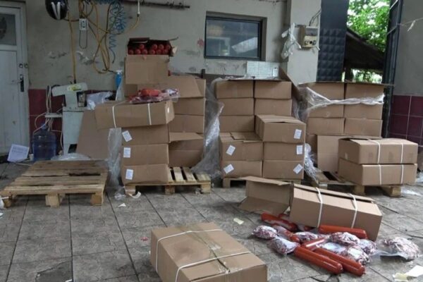 Kurban İçin Vekalet Veren Bin 700 Kişiye Bozuk Et ve Salam Teslim Ettiler!