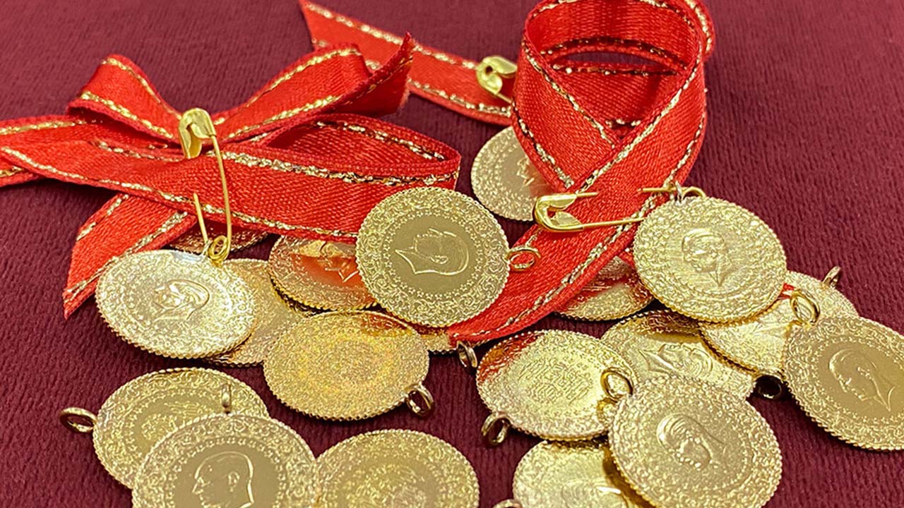 kuyumcular Çarşısı yatırımcılara tüyoyu verdi gram altın 2000 tl Çeyrek altın 3000 tl olacak
