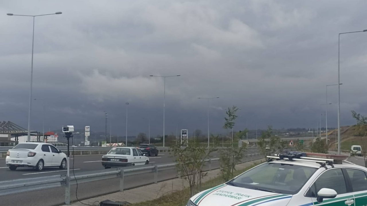 kuzey marmara otoyolunda hız denetimleri sürüyor