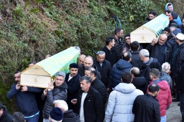 Kuzey Marmara Otoyolu’ndaki Kazada Hayatını Kaybeden 2 Kişinin Cenazesi Memleketlerinde Defnedildi