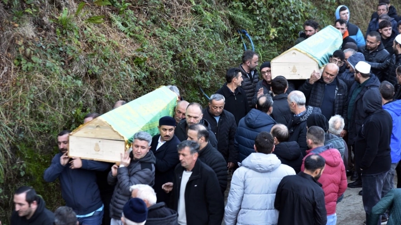 kuzey marmara otoyolundaki kazada hayatını kaybeden 2 kişinin cenazesi memleketlerinde defnedildi