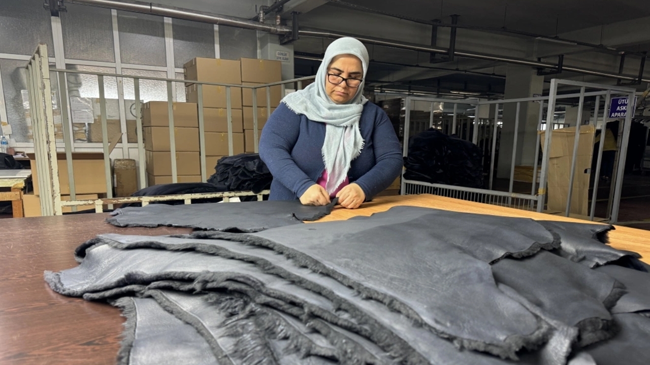kuzu derisinden Üretilen kürkler dünyaya satılıyor