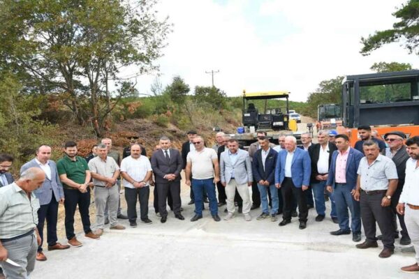 Lapseki’de 8 Kilometrelik Yol Yapım Çalışmaları Hızla Devam Ediyor