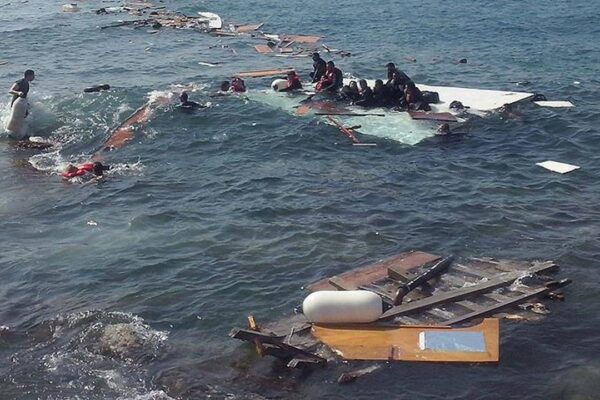 Libya’da Göçmen Teknesi Battı: 61 Kişi Öldü