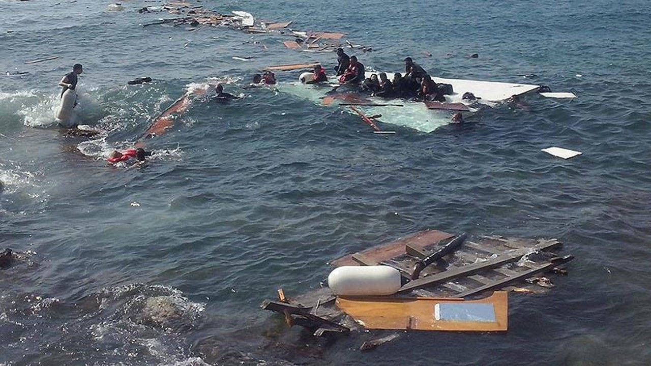 libyada göçmen teknesi battı 61 kişi Öldü
