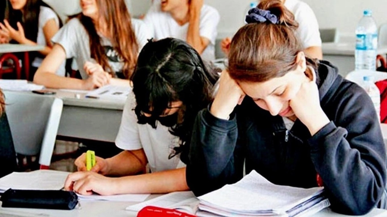 liseliler dikkat sınıfta tekrarı geri geliyor