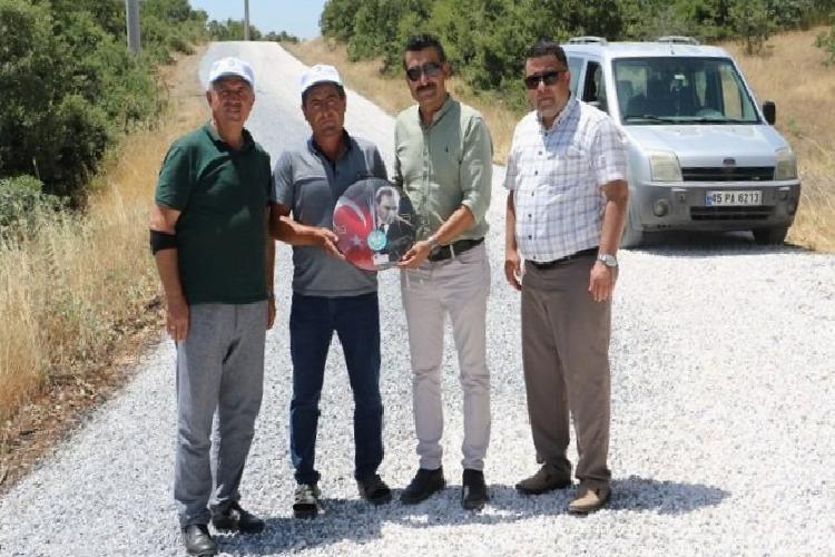 manisa büyükşehir kırkağaçta yol konforunu arttırdı
