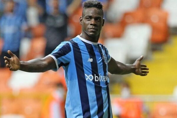 Mario Balotelli ” Edin Dzeko Gerçek Bir Futbolcu”