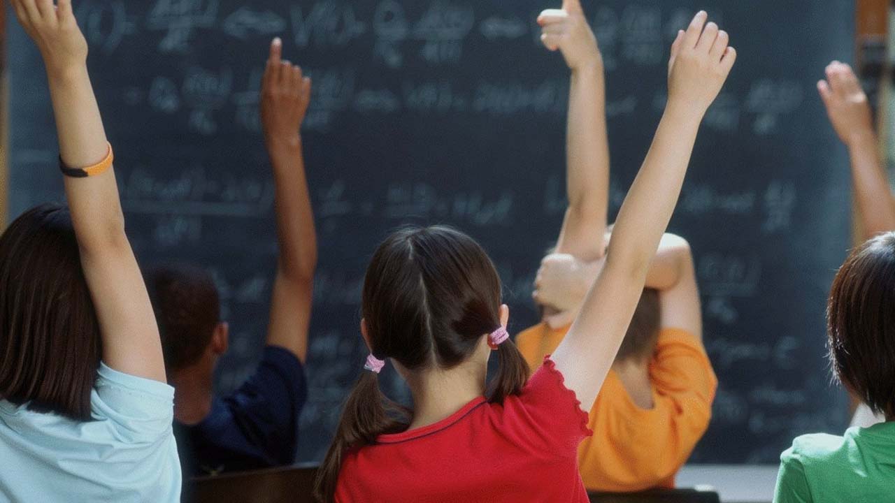 mebden Öğrencileri Üzecek gelişme ara tatilleri kaldırabiliriz
