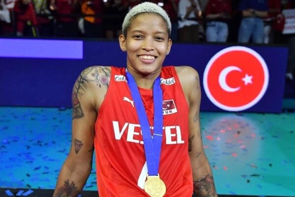 Melissa Vargas’tan Kötü Haber! Fenerbahçe’ye Veda Etti