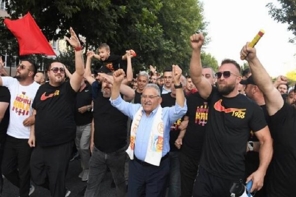Memduh Büyükkılıç’tan Kayserispor’a tam takviye