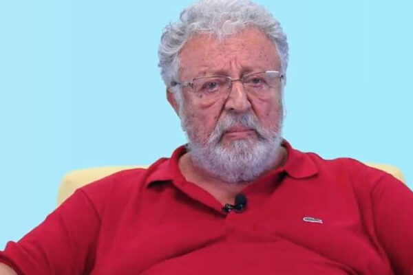 Metin Akpınar Çocuğu Olduğunu Öğrendi! 35 Yıllık Sır