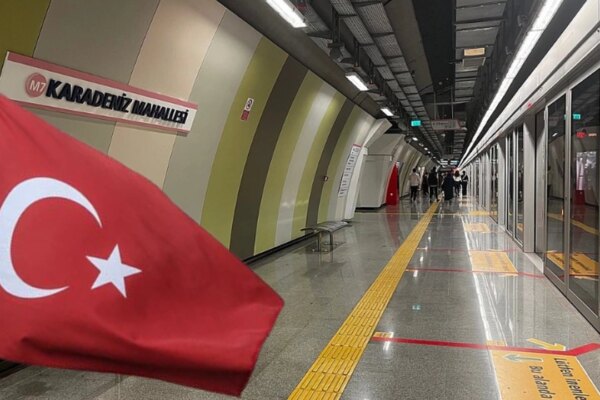 Metroda Türk Bayraklarına Saldırmıştı! Şüpheli Hakkında Karar Çıktı
