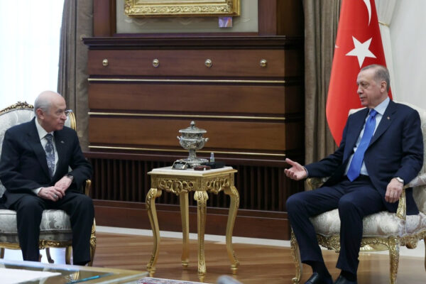 MHP Lideri Bahçeli ve Cumhurbaşkanı Erdoğan’ın Kılıçları Çekildi! MHP Rahatsız