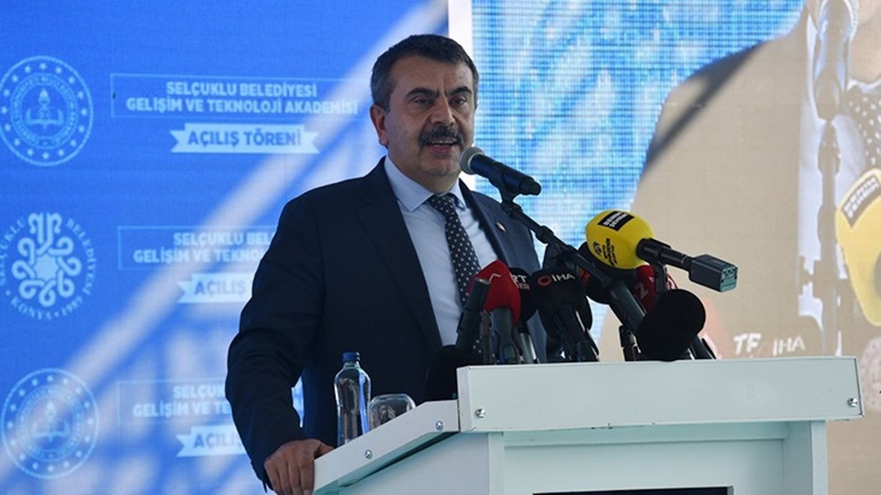 milli eğitim bakanı İstihdam ettiğim Öğretmeni görmek zorundayım