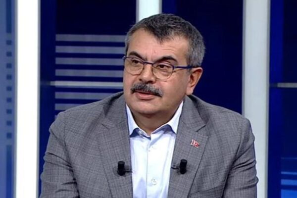 Milli Eğitim Bakanı Tekin Canlı Yayında Soruları Yanıtladı