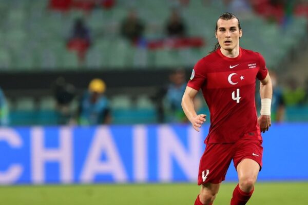 Milli Futbolcudan Üzecek Haber! Çağlar Söyüncü Kadrodan Çıkarıldı