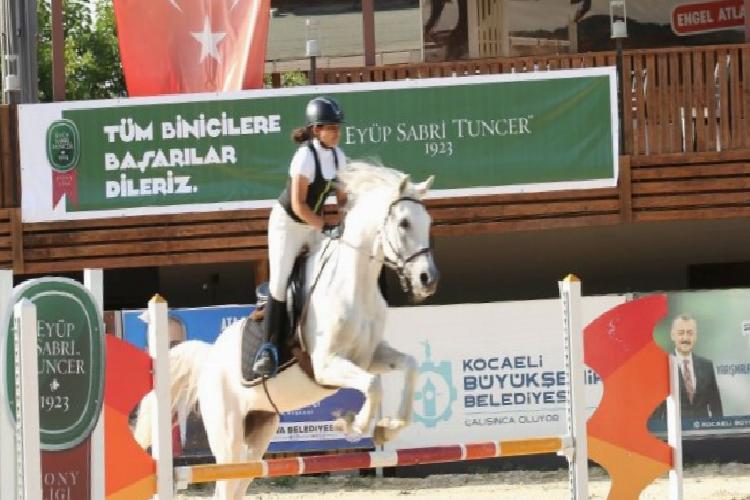 minik binicilerin kalbi kocaelide attı
