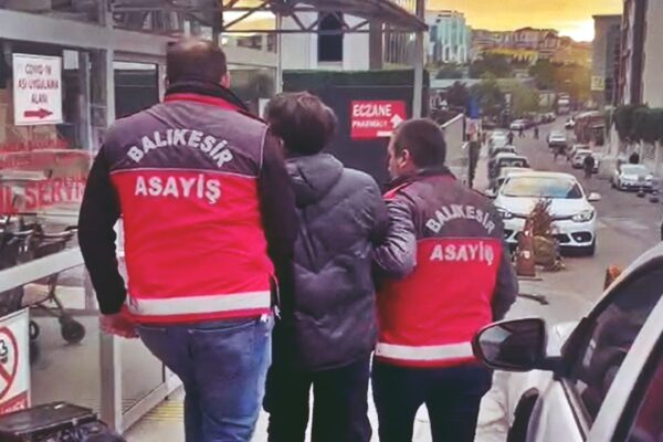 MİT Görevlisi Olarak Tanıtan Dolandırıcı Tutuklandı