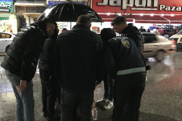 Motosiklet Çarptığı Yabancı Uyruklu Kadını Yaraladı