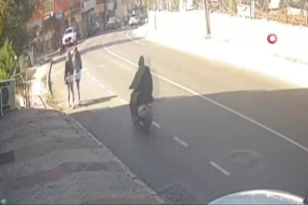 Motosikletle Kapkaç Yapan 2 Şüpheli Tutuklandı