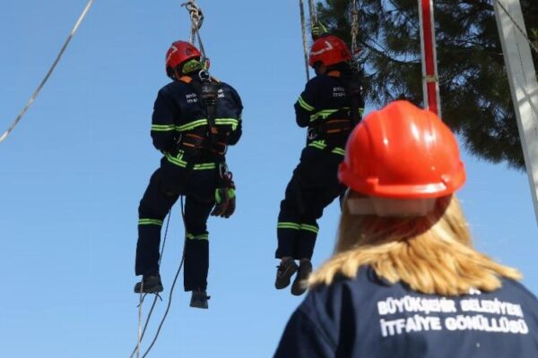 Muğla’da istekli itfaiyeciler sertifikalandı