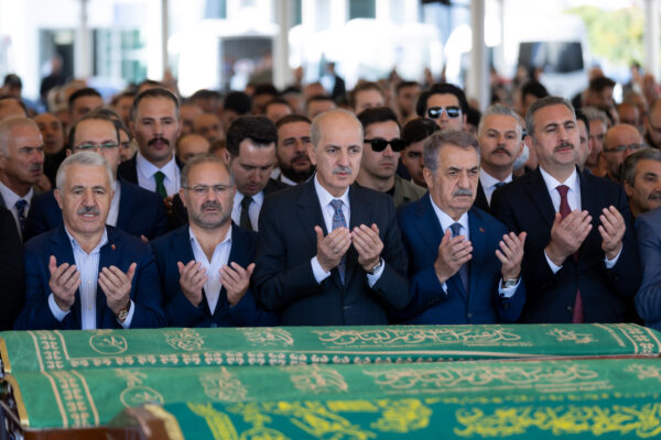 Muzaffer Baştopçu Son Yolculuğuna Uğurlandı (Muzaffer Baştopçu Kimdir?)