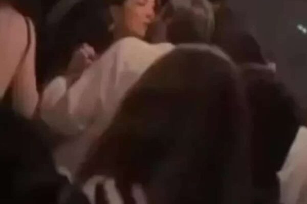 Neslihan Atagül ve Kadir Doğulu, Boşanma İddialarını Yalanladı 
