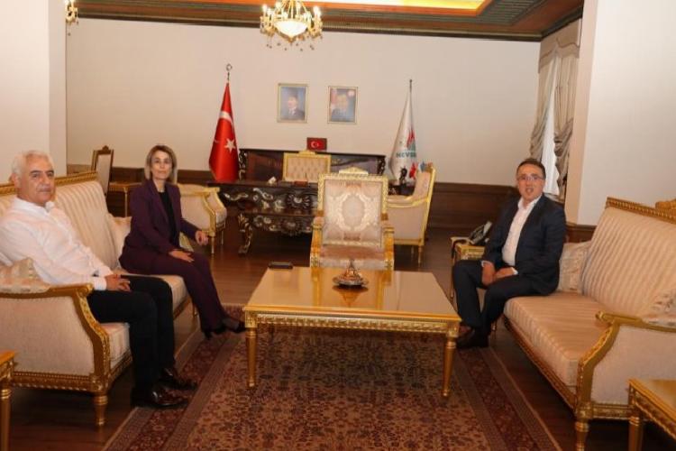 nevşehir eski valisinden mehmet savrana veda