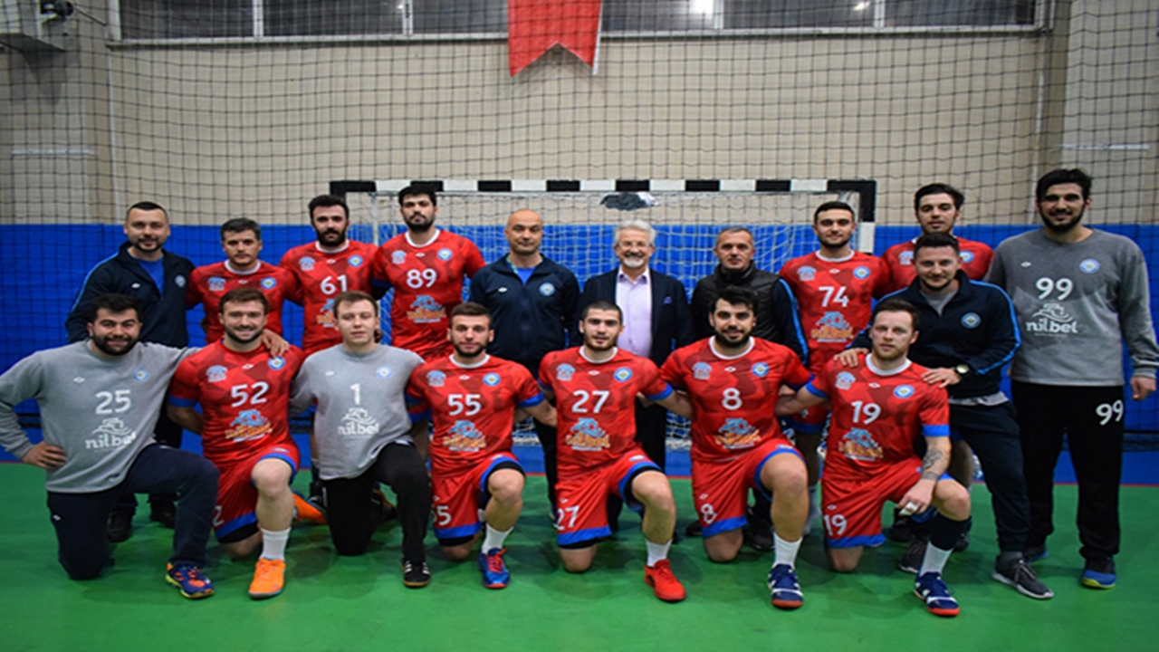 nilüfer belediyespor erkek hentbol takımında Çoklu ayrılık