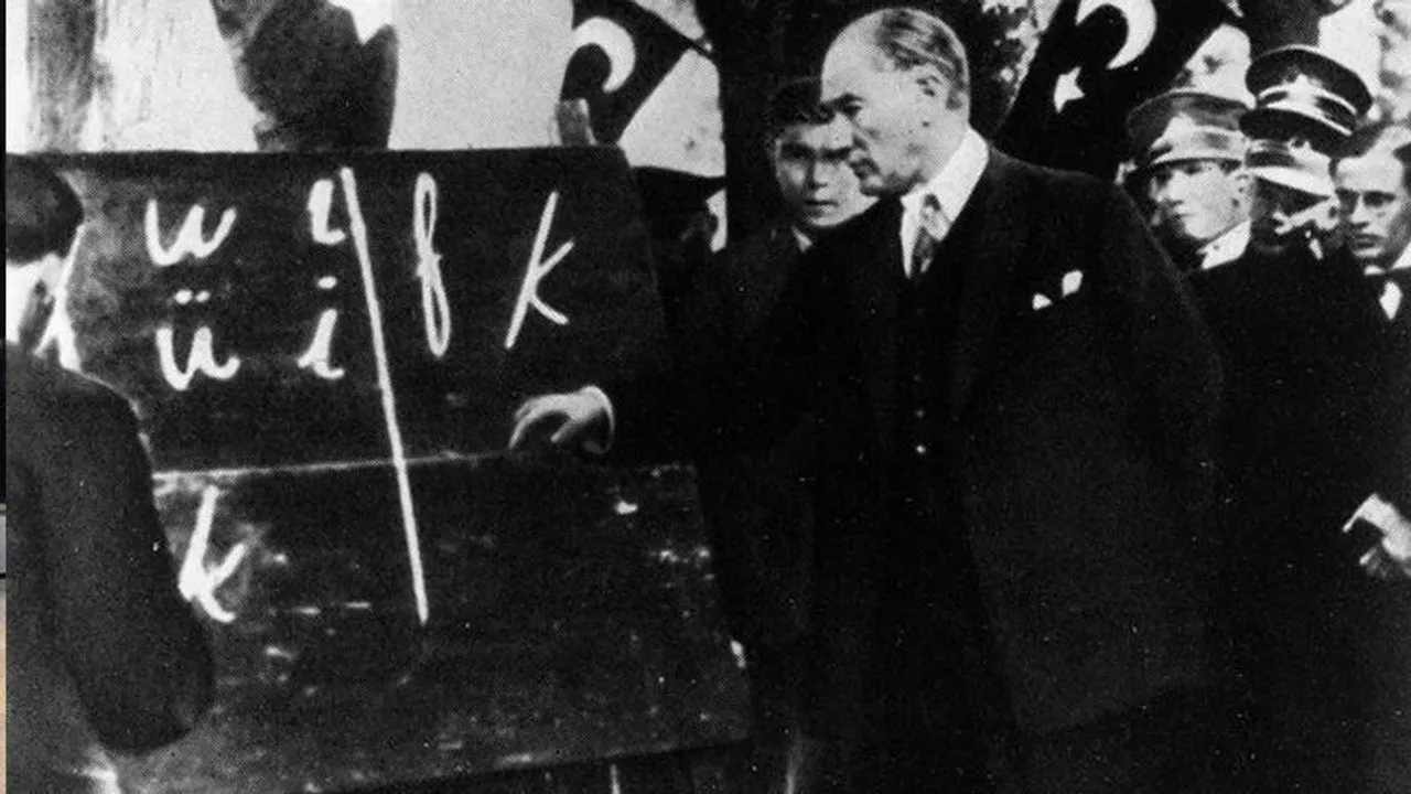 nkÜ Öğrencileri atatürkün gravürünü ahşaba İşledi